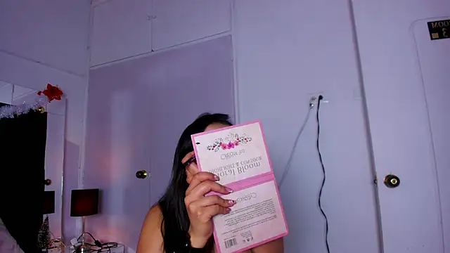 Miaa Garcia online show from December 2024 09:04:02 PM