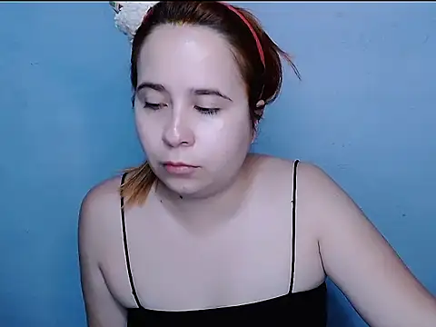 SubLayla01 online show from September 2025 05:46:01 PM