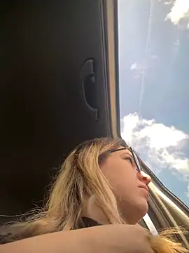 amooraaamoon online show from January 2025 11:49:01 AM