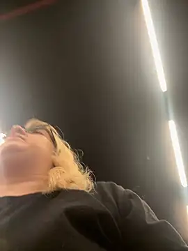 amooraaamoon online show from January 2025 11:24:01 AM