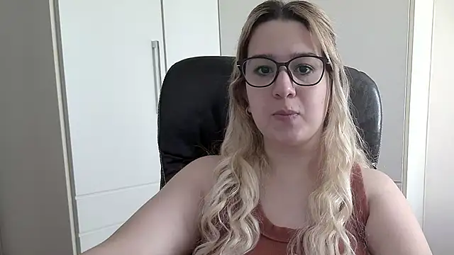 amooraaamoon online show from March 2025 01:23:02 PM