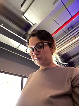 amooraaamoon online show from September 2025 11:10:01 AM