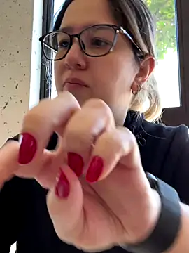 amooraaamoon online show from September 2025 12:31:02 PM