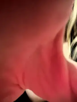 Snapshot of amooraaamoon chatting on January 2026 05:27:02 PM amooraaamoon online show from January 2026 05:27:02 PM