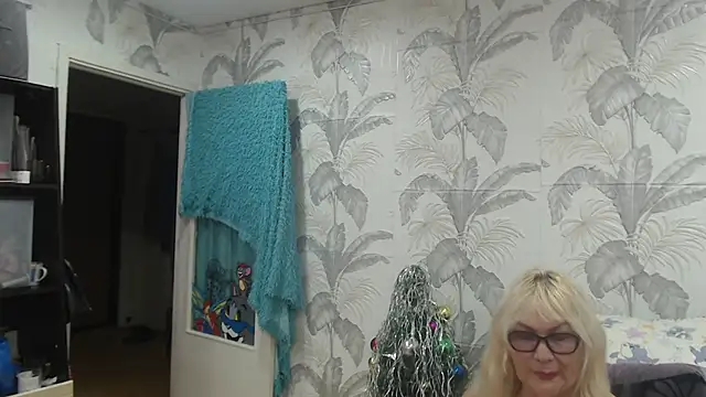 CamDiva113 online show from January 2025 12:13:02 PM