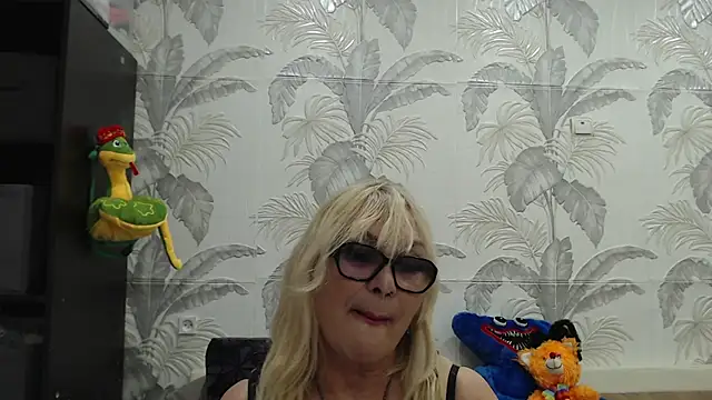 CamDiva113 online show from March 2025 03:04:02 PM