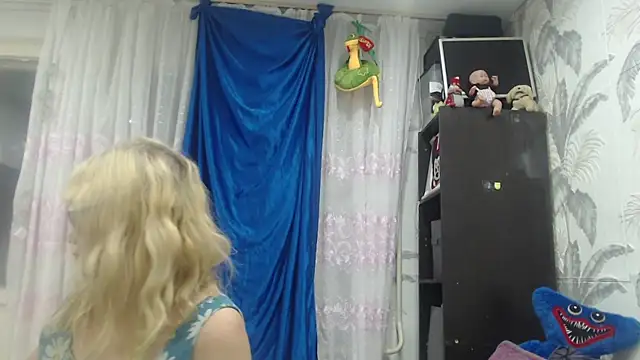 CamDiva113 online show from October 2025 02:20:01 AM