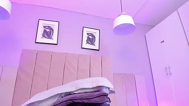 April bowie online show from February 2025 03:09:01 PM