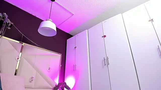 April bowie online show from December 2025 11:28:02 AM