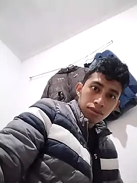 Flaquito pitudo online show from December 2024 04:17:01 PM