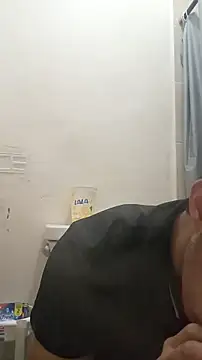 Flaquito pitudo online show from November 2025 04:45:02 AM