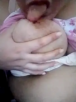 Snapshot of carmelasexy chatting on October 2025 09:48:01 PM carmelasexy online show from October 2025 09:48:01 PM