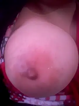 Snapshot of carmelasexy chatting on October 2025 03:35:02 PM carmelasexy online show from October 2025 03:35:02 PM