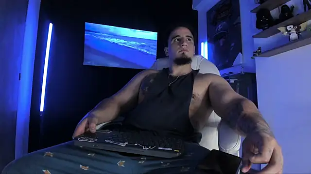 kingbear777 online show from September 2025 10:43:01 PM