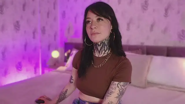 Scolw online show from September 2025 08:11:02 PM