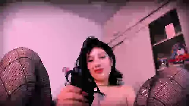 Snapshot of Sam_smitth chatting on January 2025 05:15:02 AM Sam smitth online show from January 2025 05:15:02 AM