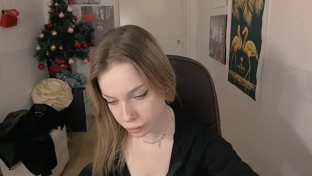 HeyDoraa online show from January 2025 06:32:02 PM