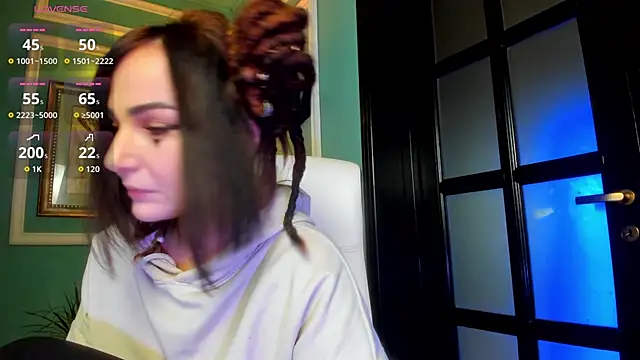 1Munique online show from October 2025 12:14:01 PM