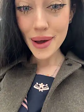 Melissa crazy online show from October 2025 03:23:02 PM