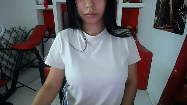 Letty Plugxo online show from September 2025 12:18:01 PM