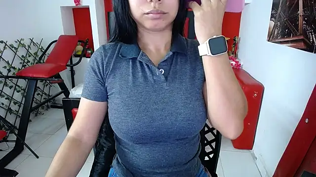 Letty Plugxo online show from September 2025 12:17:01 PM