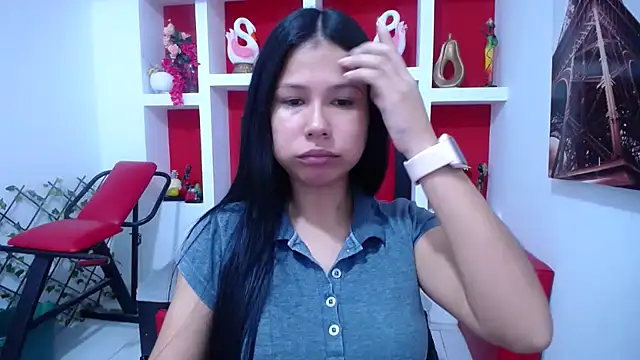 Letty Plugxo online show from October 2025 12:05:01 PM