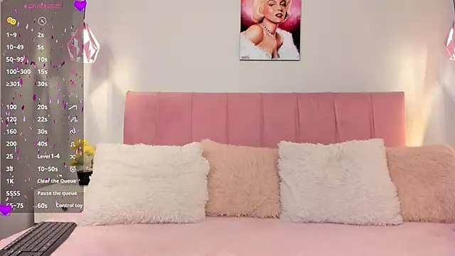 ScarletGV online show from March 2025 10:39:02 AM