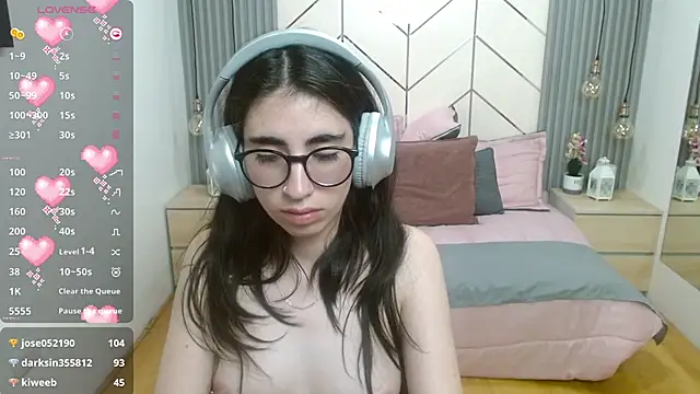 LenaRoses online show from December 2024 02:01:02 AM