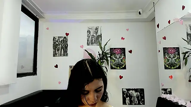 Snapshot of alice_greco chatting on February 2026 11:37:01 AM alice greco online show from February 2026 11:37:01 AM
