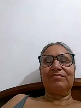 Snapshot of _candi chatting on February 2026 11:11:02 AM candi online show from February 2026 11:11:02 AM