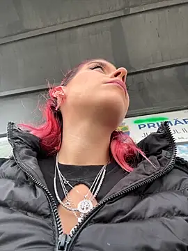 RiriRoseey online show from October 2025 07:05:02 AM