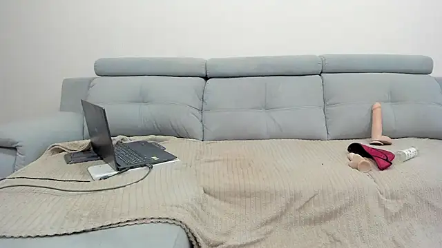 Kristina Sinclair online show from February 2025 06:59:01 PM