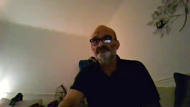 Shyboy817 online show from December 2025 09:00:02 PM