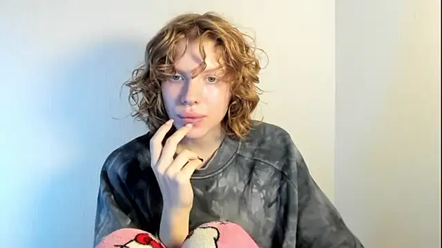 StellaDavis online show from October 2025 10:49:01 AM