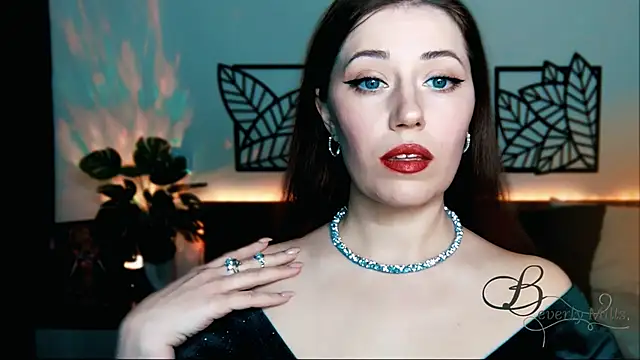 MissBeverlyMills online show from January 2025 08:33:02 PM