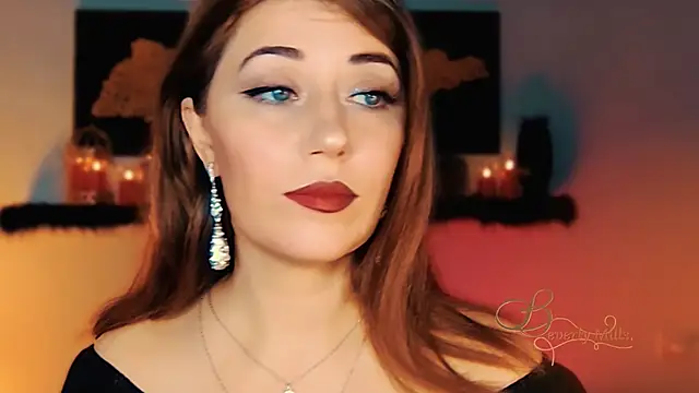 MissBeverlyMills online show from November 2025 02:25:01 AM