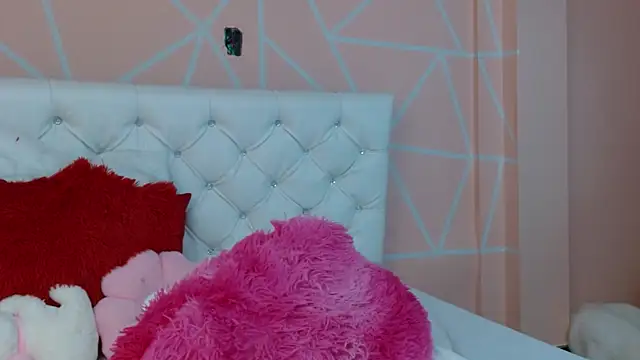 hantonella  online show from September 2025 08:32:02 PM