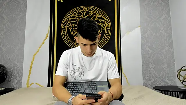 andrew rose  online show from January 2025 03:09:02 PM