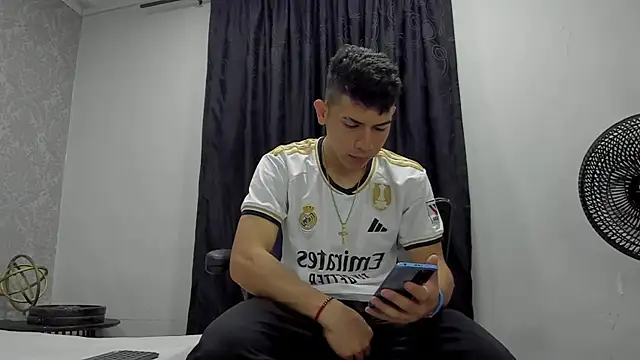 andrew rose  online show from February 2025 03:19:01 PM