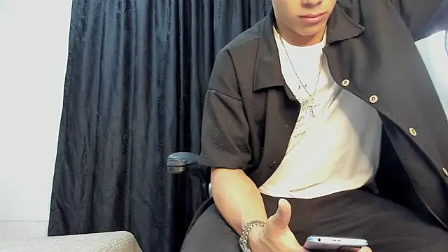 andrew rose  online show from March 2025 03:41:02 AM