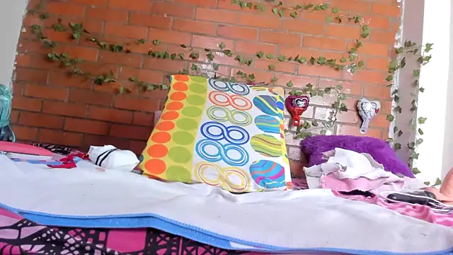 Elianissquirt online show from March 2026 12:13:01 PM