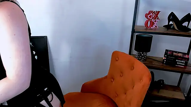 AlissaLips online show from April 2026 08:42:02 PM