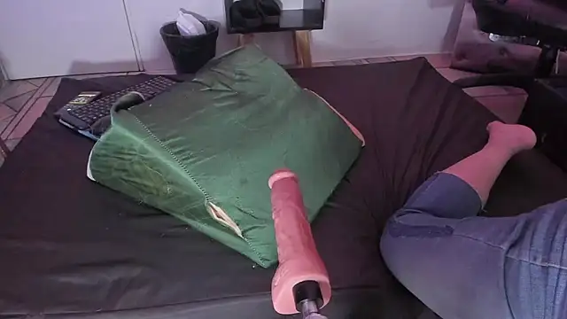 Snapshot of Lina23_ chatting on January 2025 08:54:01 PM Lina23 online show from January 2025 08:54:01 PM