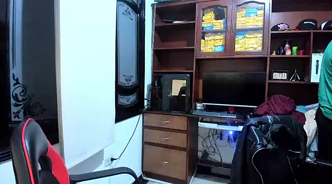 Drako Argentii online show from February 2025 11:04:02 PM