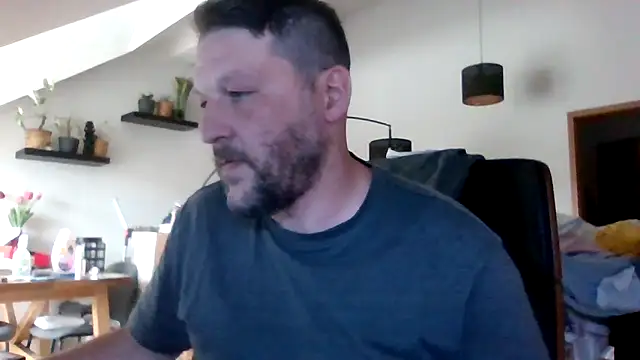 Snapshot of BennyLommy chatting on June 2026 10:36:02 AM BennyLommy online show from June 2026 10:36:02 AM