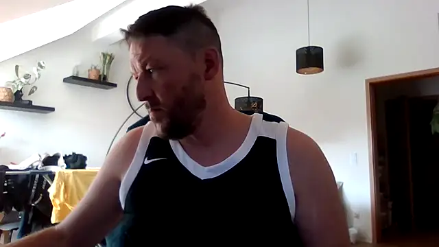 Snapshot of BennyLommy chatting on July 2026 01:35:02 PM BennyLommy online show from July 2026 01:35:02 PM