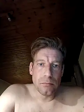 MArciQuarky online show from February 2025 10:15:01 PM