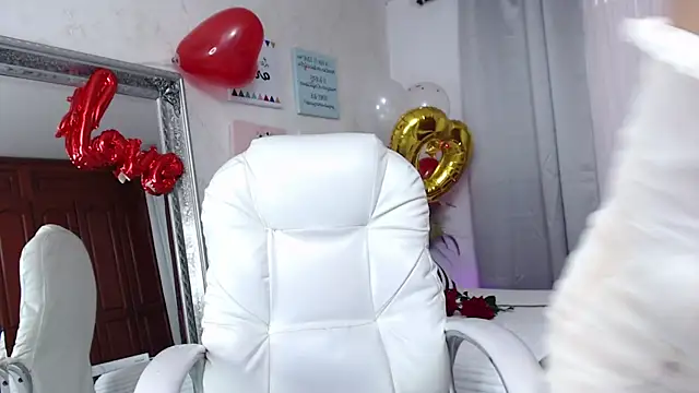 Snapshot of bonnie-love chatting on February 2025 06:44:01 PM bonnie-love online show from February 2025 06:44:01 PM