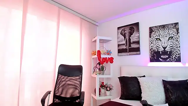 Snapshot of bonnie-love chatting on February 2025 07:21:01 PM bonnie-love online show from February 2025 07:21:01 PM