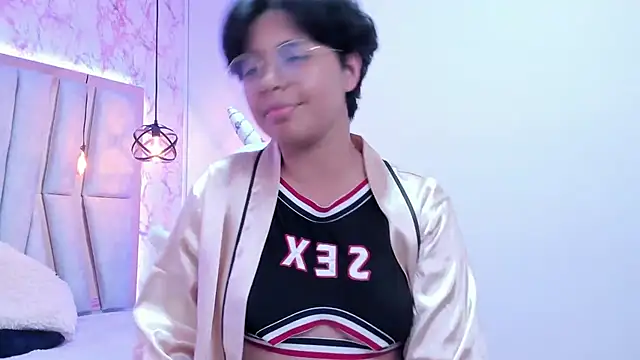 Emmapark  online show from March 2025 09:08:02 PM